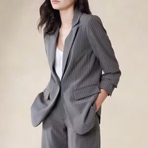 Banana Republic Sculpted Suit Blazer
